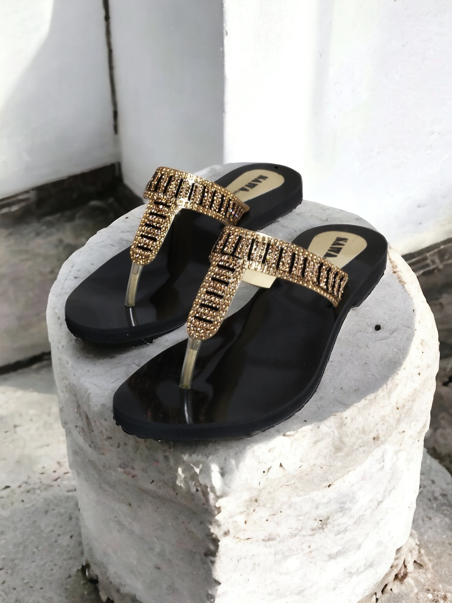 300 BK - Sawa.pkWomen #footwear #shoes #affordable