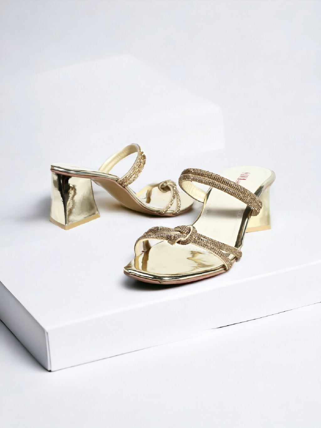 563 G - Sawa.pkWomen #footwear #shoes #affordable